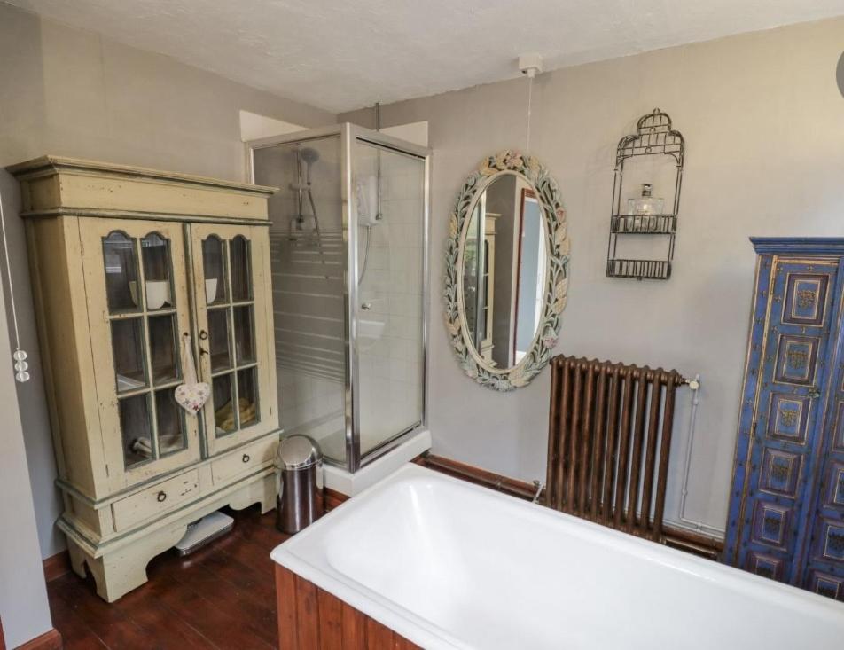 Lovely Comfortable 3 Bed Home, วุร์สเตอร์ ภายนอก รูปภาพ